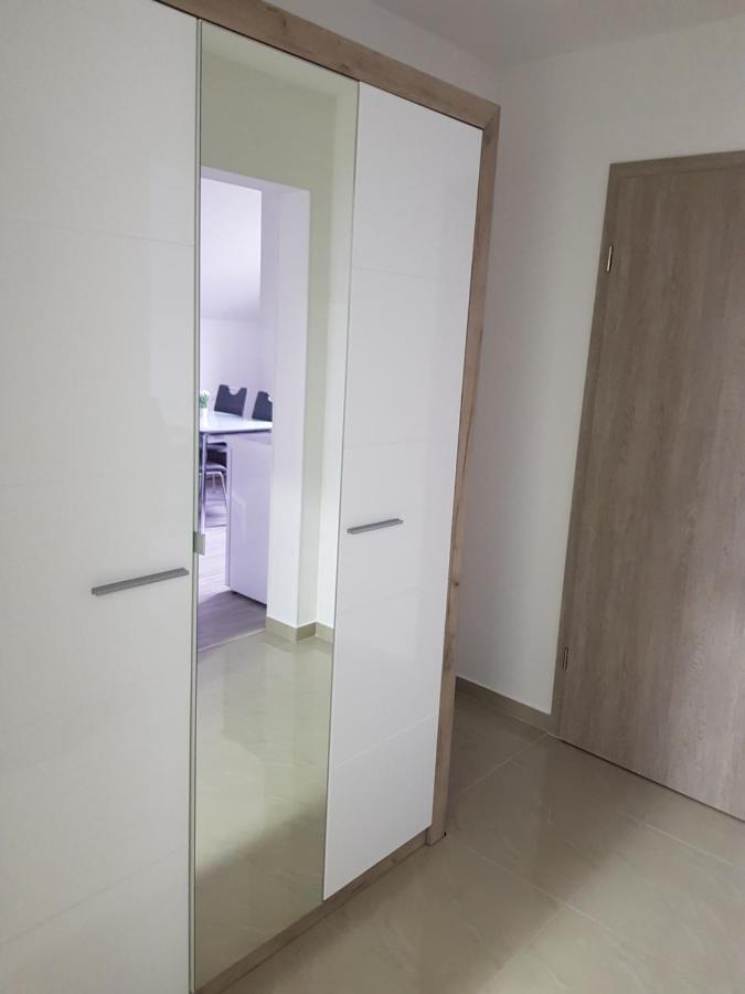 Apartmani Brigita Korenica Exterior foto